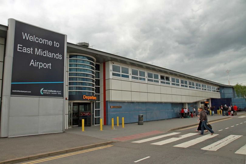 Private Transfers to East Midlands Airport – Reliable & Safe from North Lincolnshire